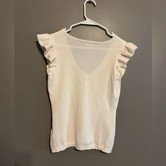 Chic Cream Ruffle Sleeve top - Picture 2 of 3